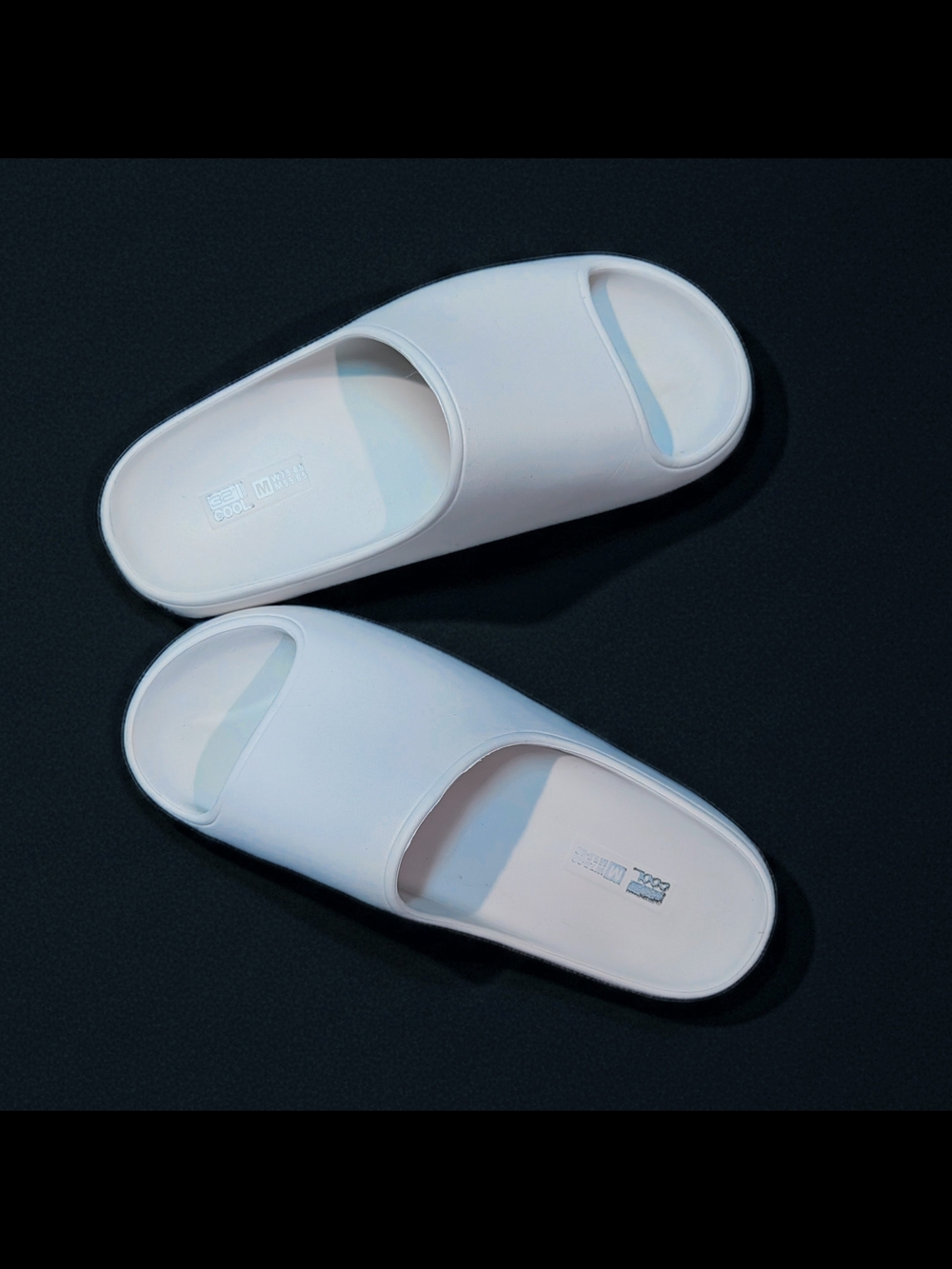 NWOT 32|COOL White Slide Sandals - Size M (Mens 8 / Womens 10)